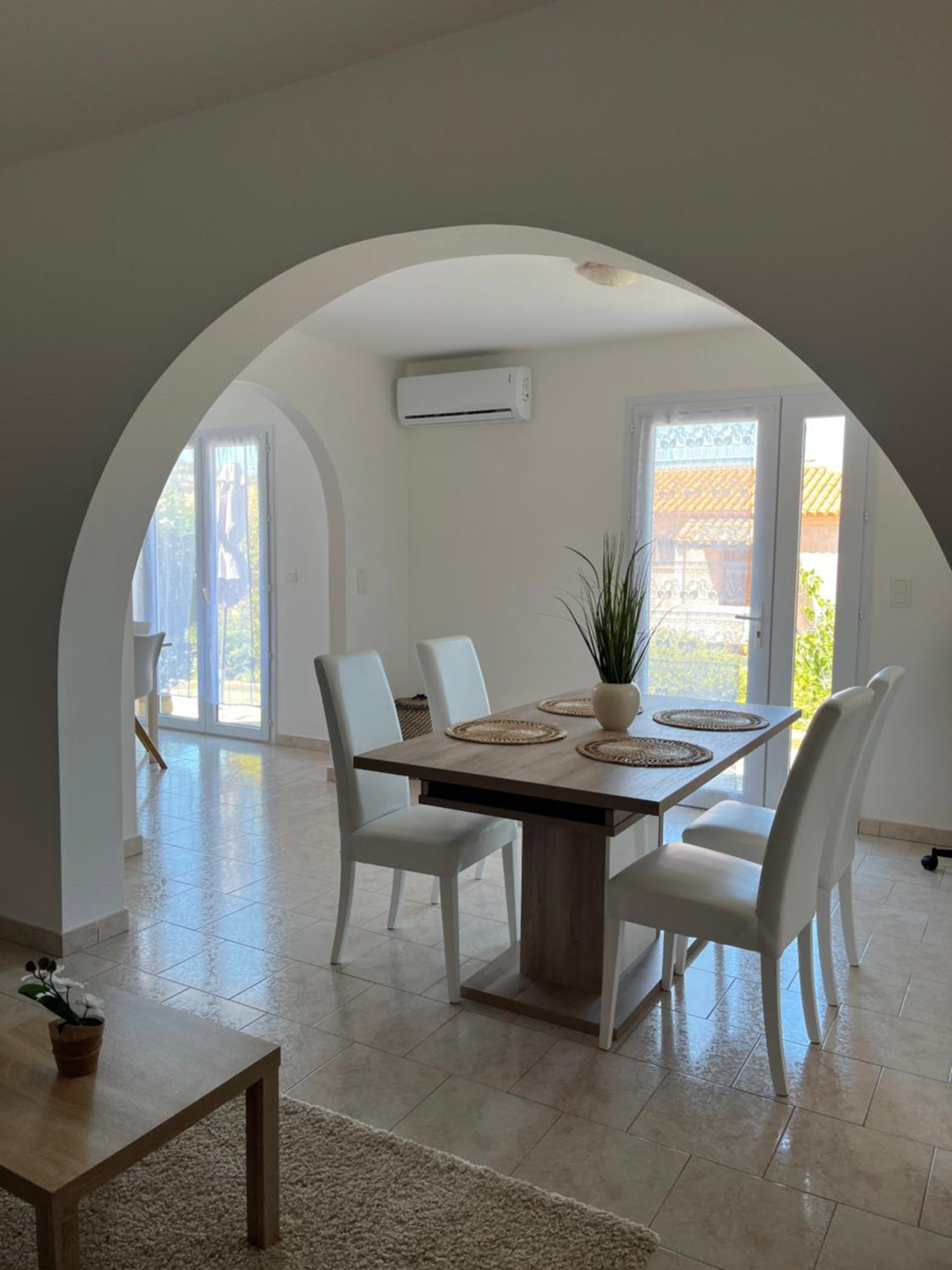 Appartement Rez De Villa LʼÎle-Rousse エクステリア 写真